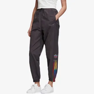 adidas TRACKPANTS 