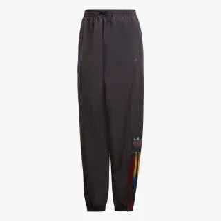 adidas TRACKPANTS 