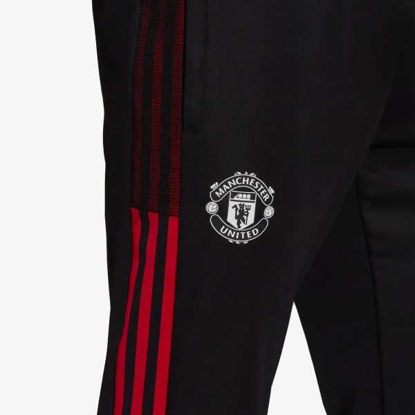 adidas Hlače MANCHESTER UNITED 21/22 