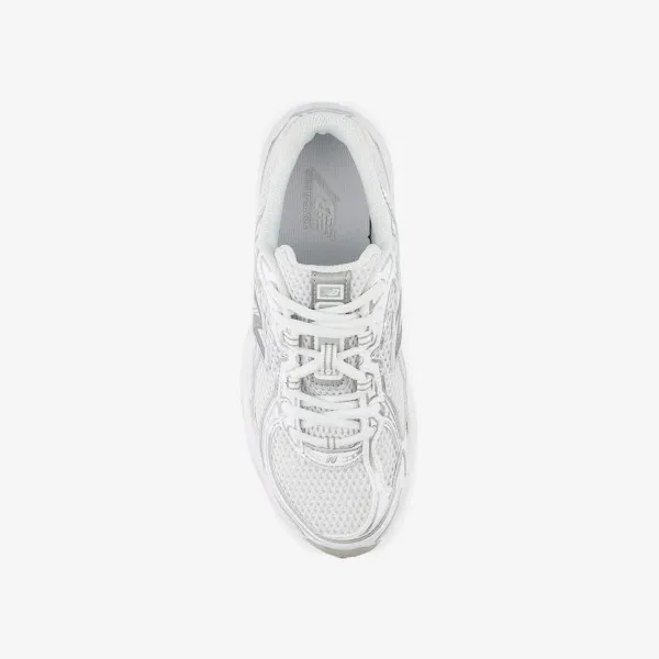 New Balance K 740 
