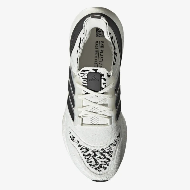 adidas ULTRABOOST 22