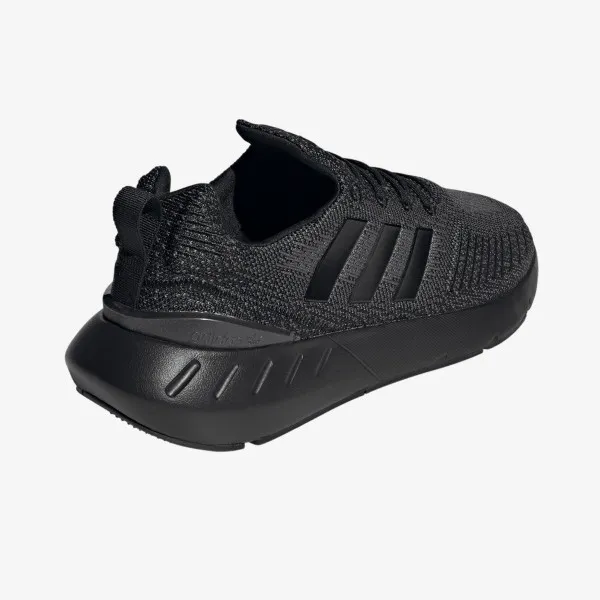 adidas SWIFT RUN 22