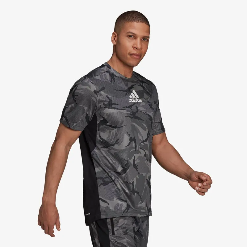 adidas D2M CAMO GRAPHIC 
