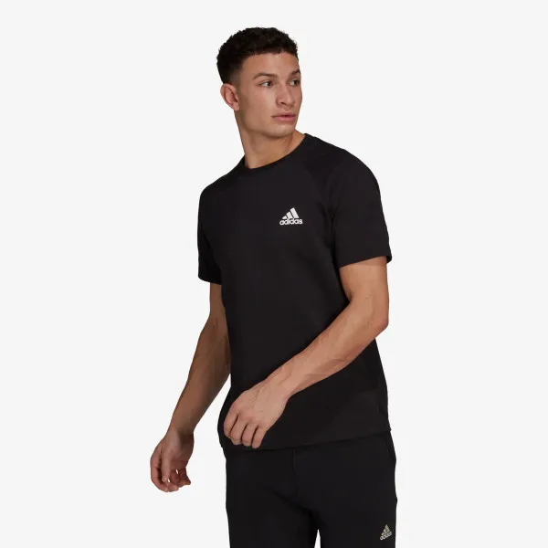 adidas T-shirt DESIGNED 4 GAMEDAY 