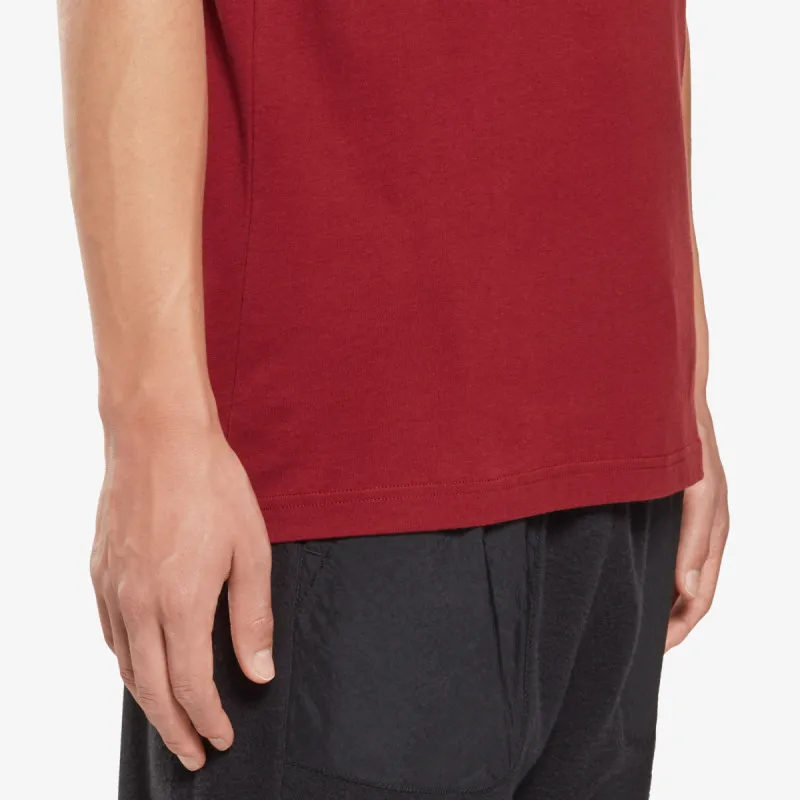 Reebok RI Big Logo Tee     CLABUR 
