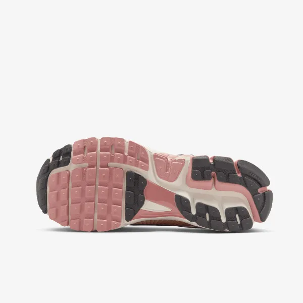 Nike Vomero 5 