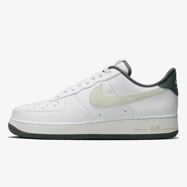 Nike Air Force 1 '07 LV8 
