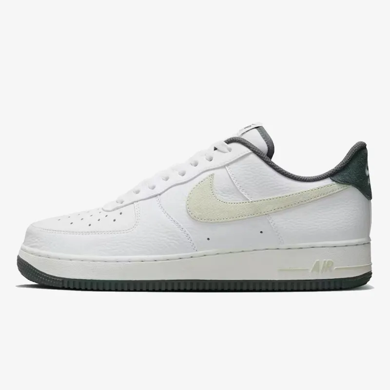 Nike Air Force 1 '07 LV8 