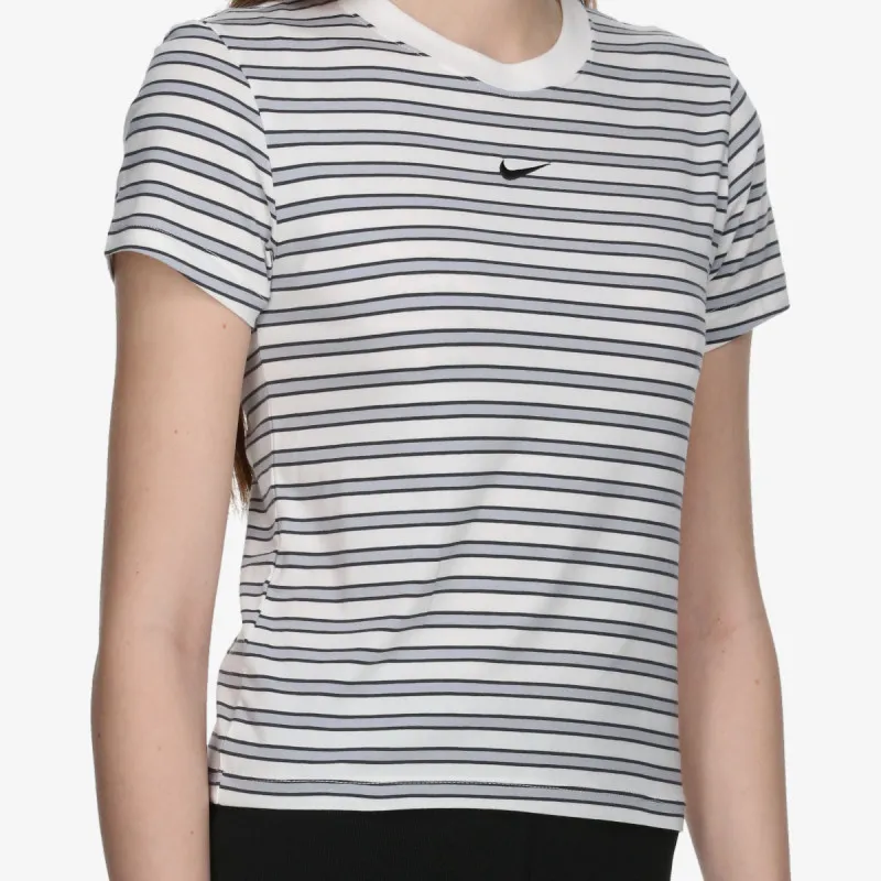 Nike Sportswear Chill 