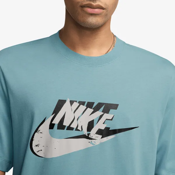Nike Sportswear 