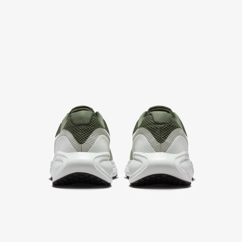 Nike NIKE REVOLUTION 8 