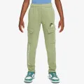 Nike Sportswear Standard Issue 