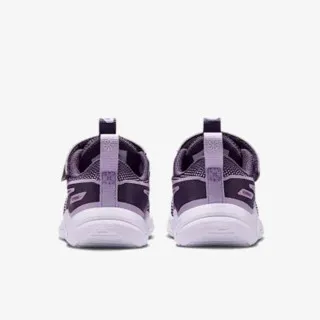 Nike Cosmic Runner 