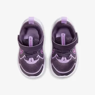 Nike Cosmic Runner 