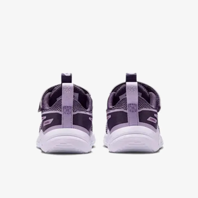 Nike Cosmic Runner 