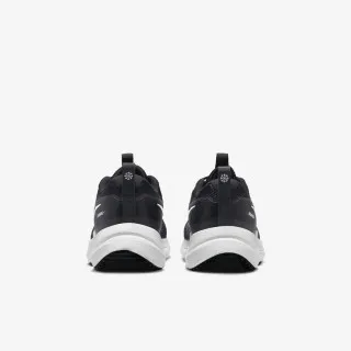 Nike Cosmic Runner 