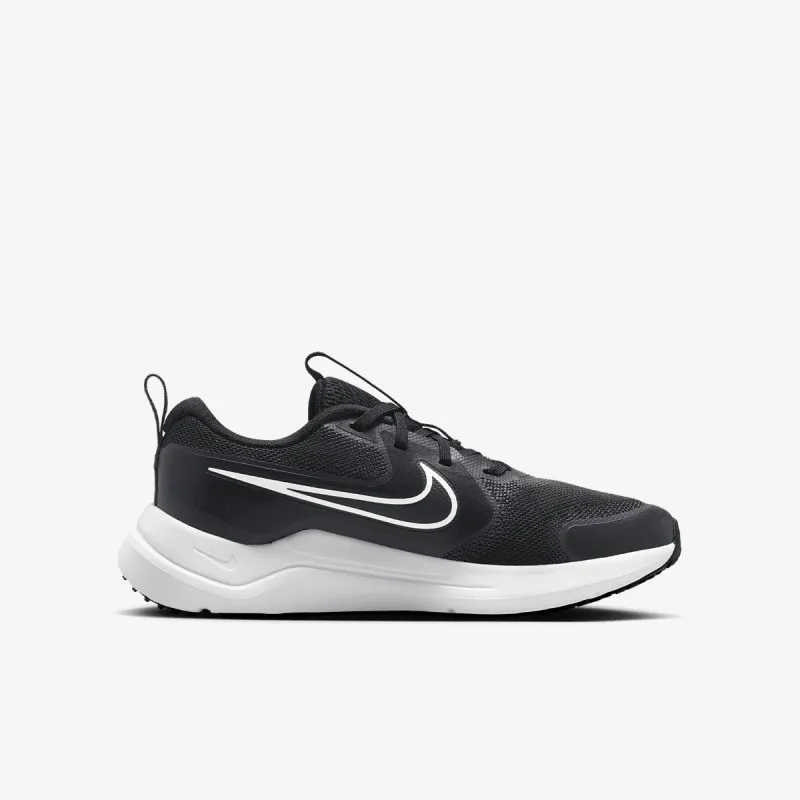 Nike Cosmic Runner 