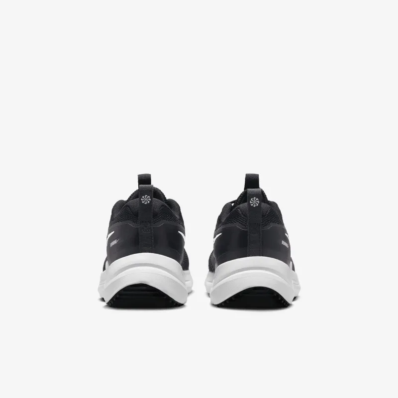 Nike Cosmic Runner 