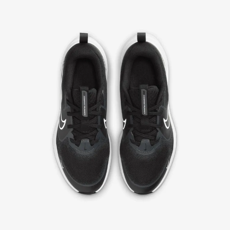 Nike Cosmic Runner 