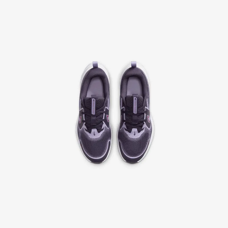 Nike Cosmic Runner 