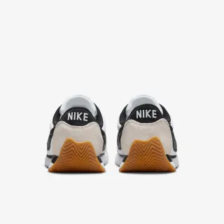 Nike Tenisice Pacific 