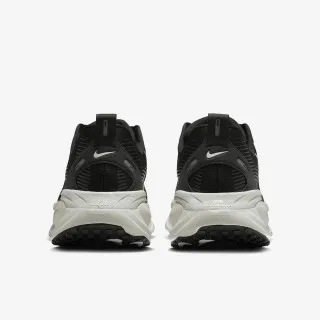 Nike NIKE VOMERO 18 