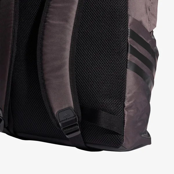 adidas Classic 
