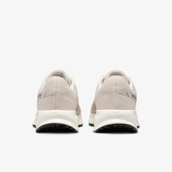 Nike Run Defy 