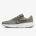 Nike Tenisice Run Defy 