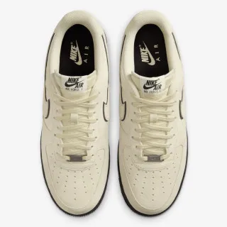 Nike AIR FORCE 1 '07 LV8 
