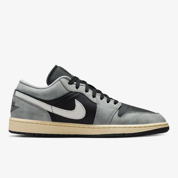 Nike Air Jordan 1 Low SE 