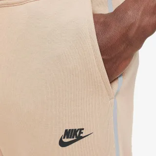 Nike Tech 