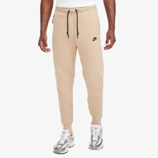 Nike Tech 