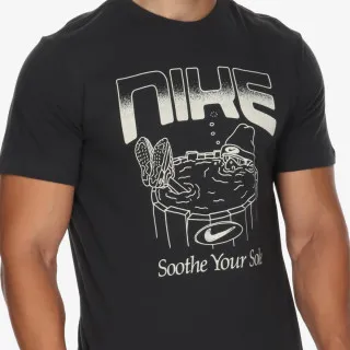 Nike U NSW TEE OC FB GFX BRNDRD 