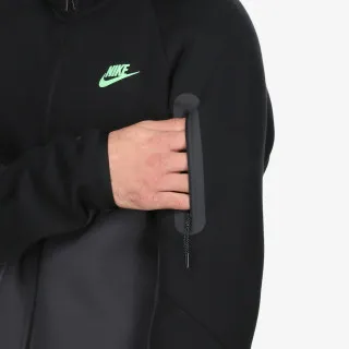 Nike Tech 