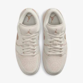 Nike WMNS AIR JORDAN 1 LOW SE 