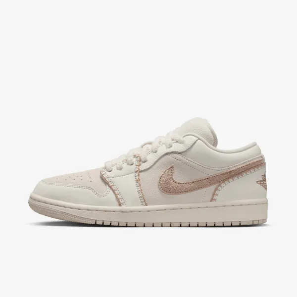 Nike WMNS AIR JORDAN 1 LOW SE 