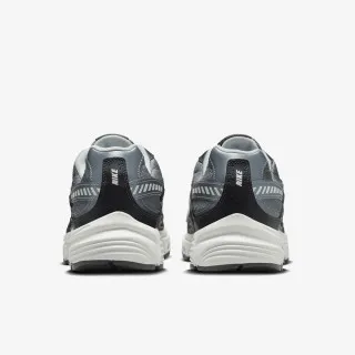 Nike NIKE INITIATOR SC 