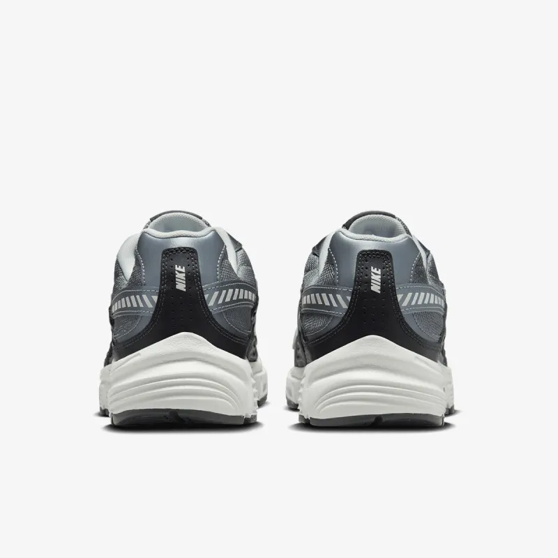Nike NIKE INITIATOR SC 