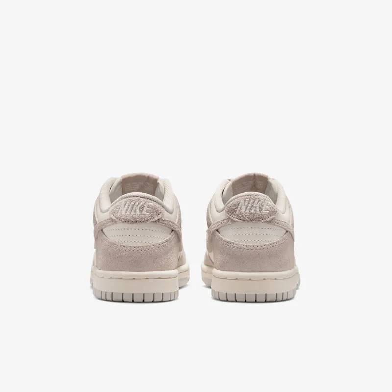Nike Dunk Low SE 