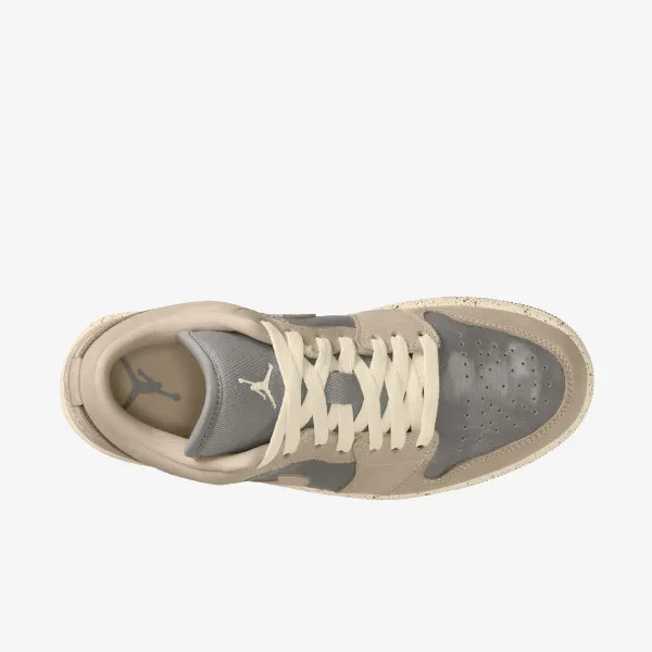 Jordan WMNS AIR JORDAN 1 LOW SE V2 