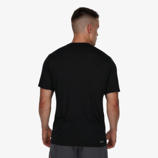 adidas T-shirt TRAIN ESSENTIALS SEASONAL LOGO 