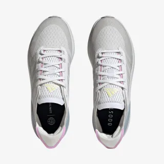 adidas AVRYN 