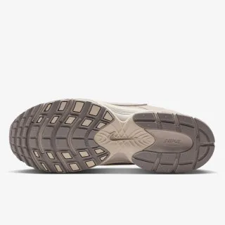 Nike NIKE V5 RNR SUEDE 