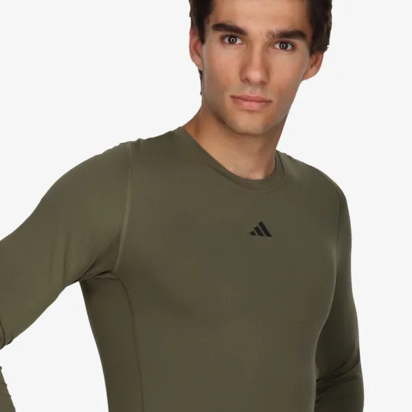 adidas TECHFIT 