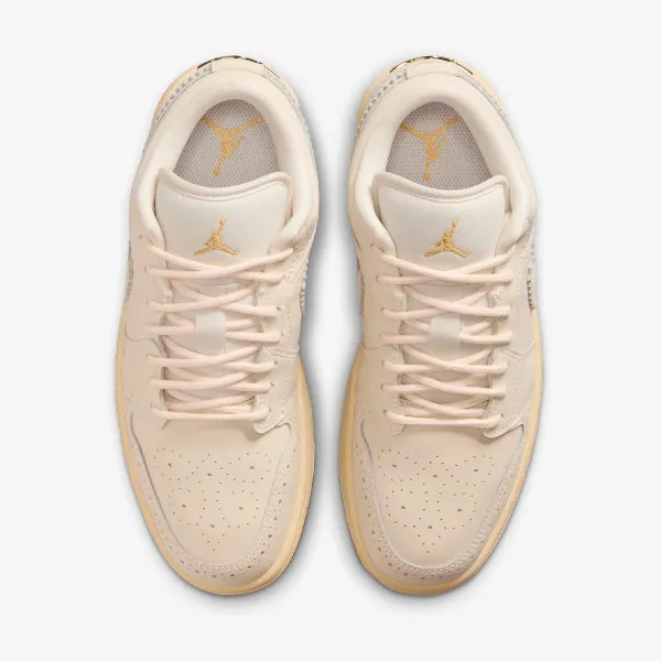 Nike WMNS AIR JORDAN 1 LOW SE 