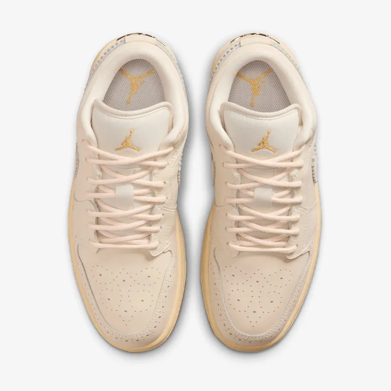 Nike WMNS AIR JORDAN 1 LOW SE 