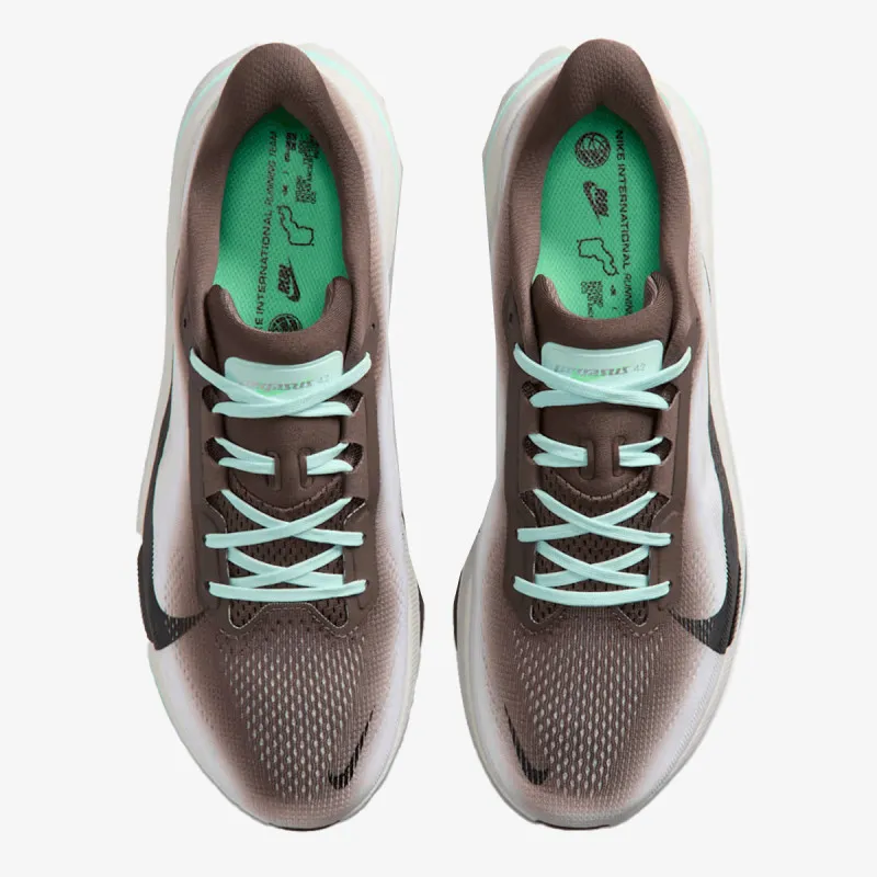 Nike AIR ZOOM PEGASUS 42 