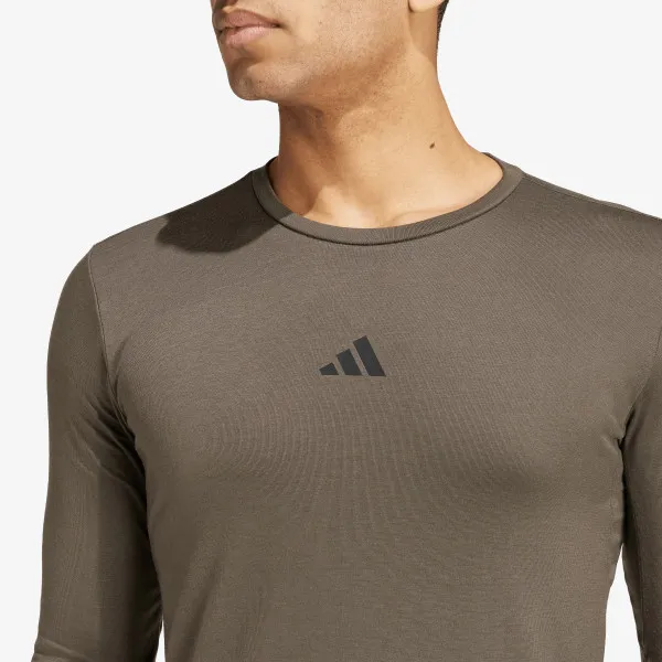 adidas WO 