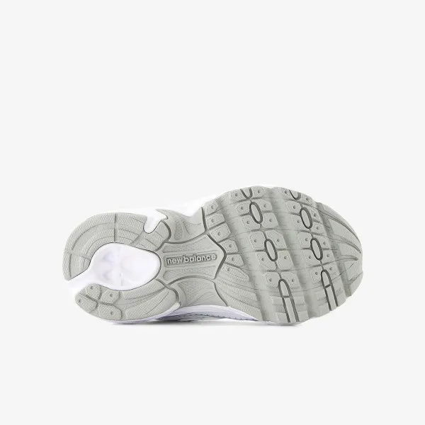 New Balance K 740 